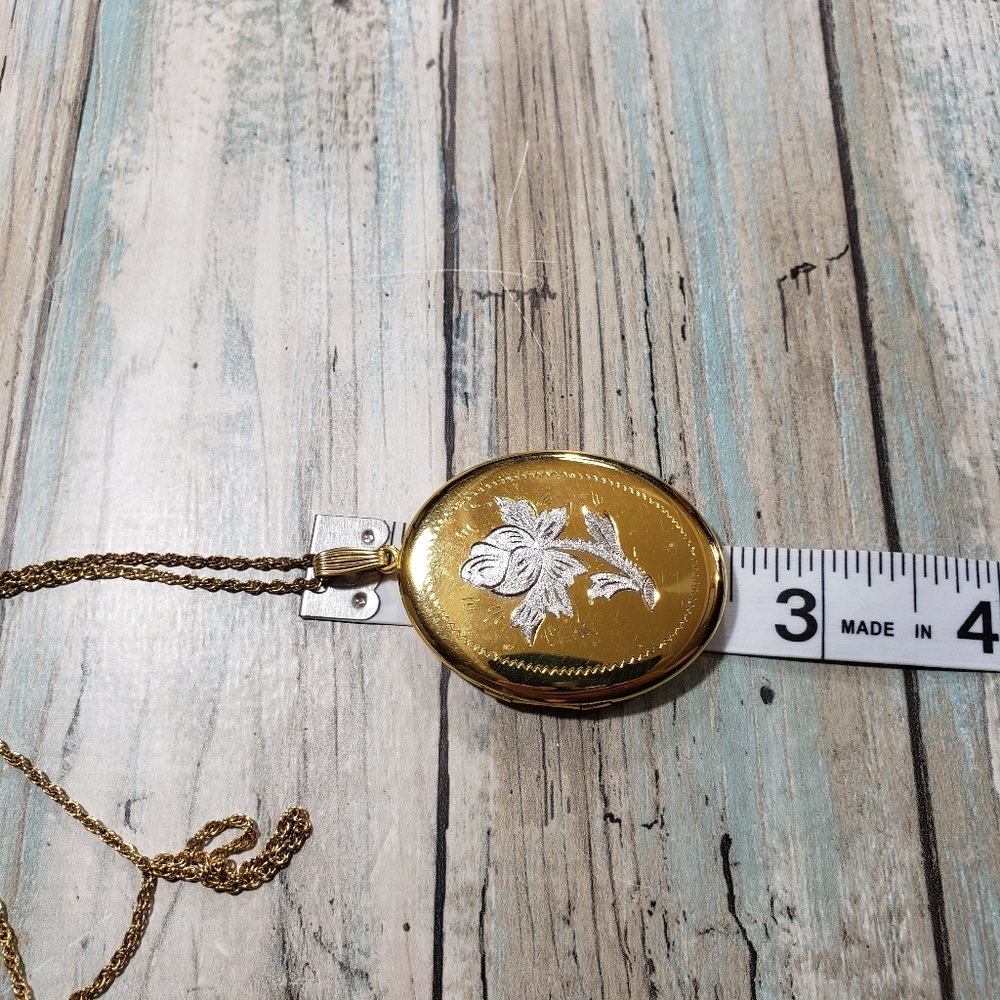 Marathon 12k GF Flower  Locket - Picture 7 of 16